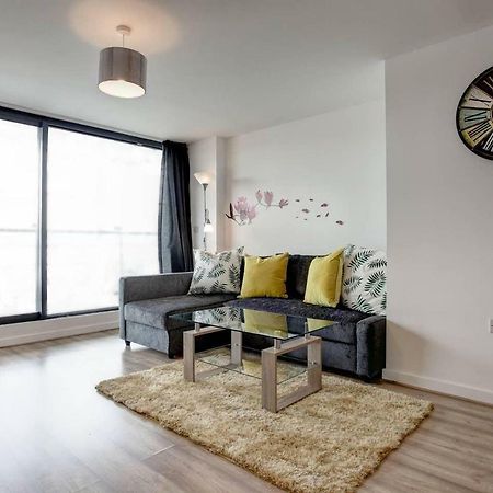 Newly Renovated Riverside Flat W/ Private Balcony Norwich Exterior photo