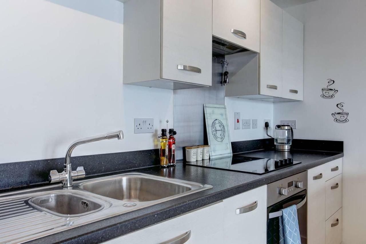 Newly Renovated Riverside Flat W/ Private Balcony Norwich Exterior photo