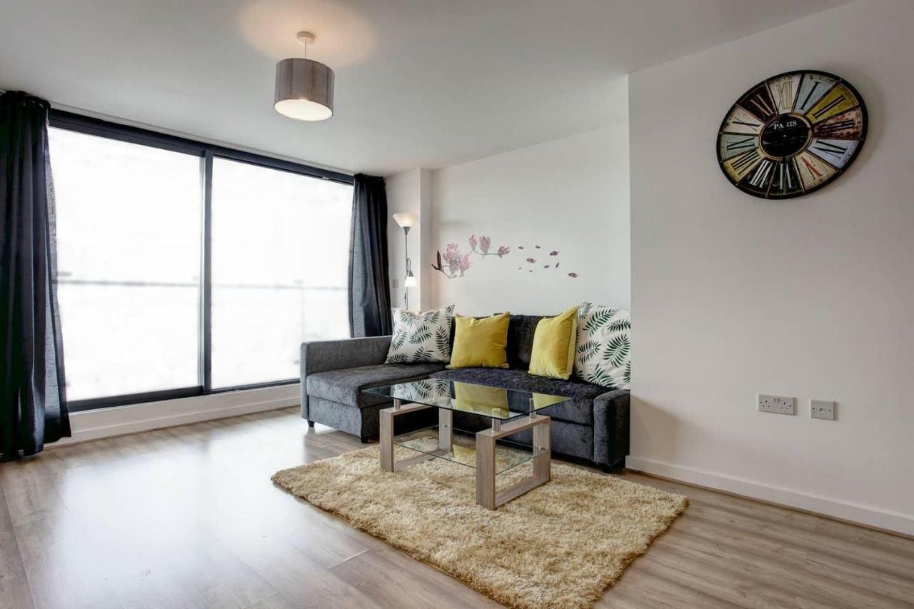 Newly Renovated Riverside Flat W/ Private Balcony Norwich Exterior photo